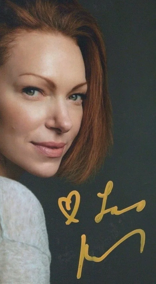 Laura Prepon-That 70's Show/Orange Is The New Black Signed 8x10 Photo COA flawed, image 2