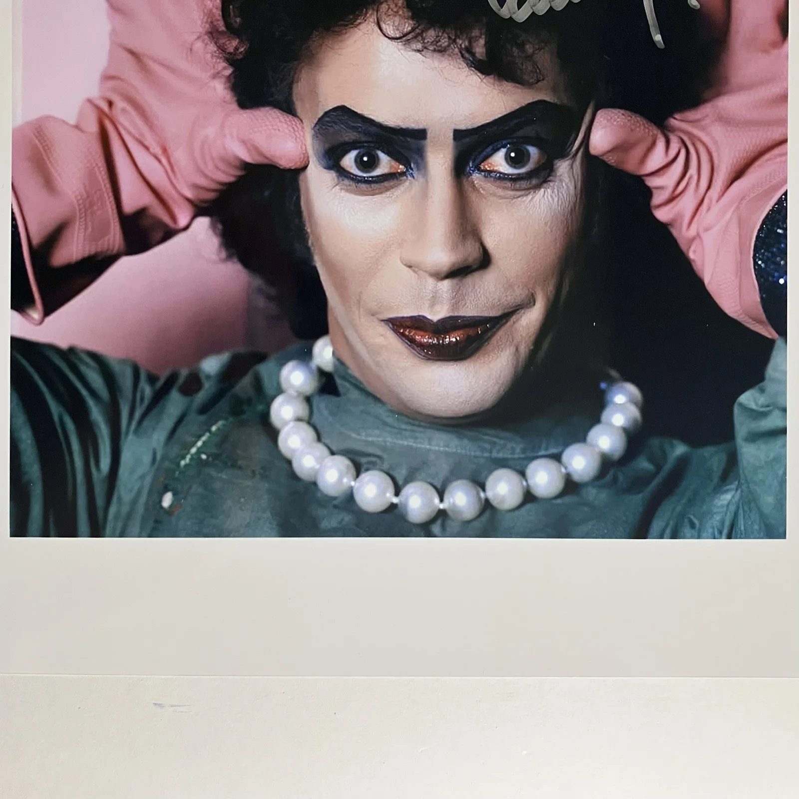 Tim Curry — ROCKY HORROR PICTURE SHOW Signed 8x10 / TIM CURRY as Frank-N-Furter / MICK ROCK, изображение 4