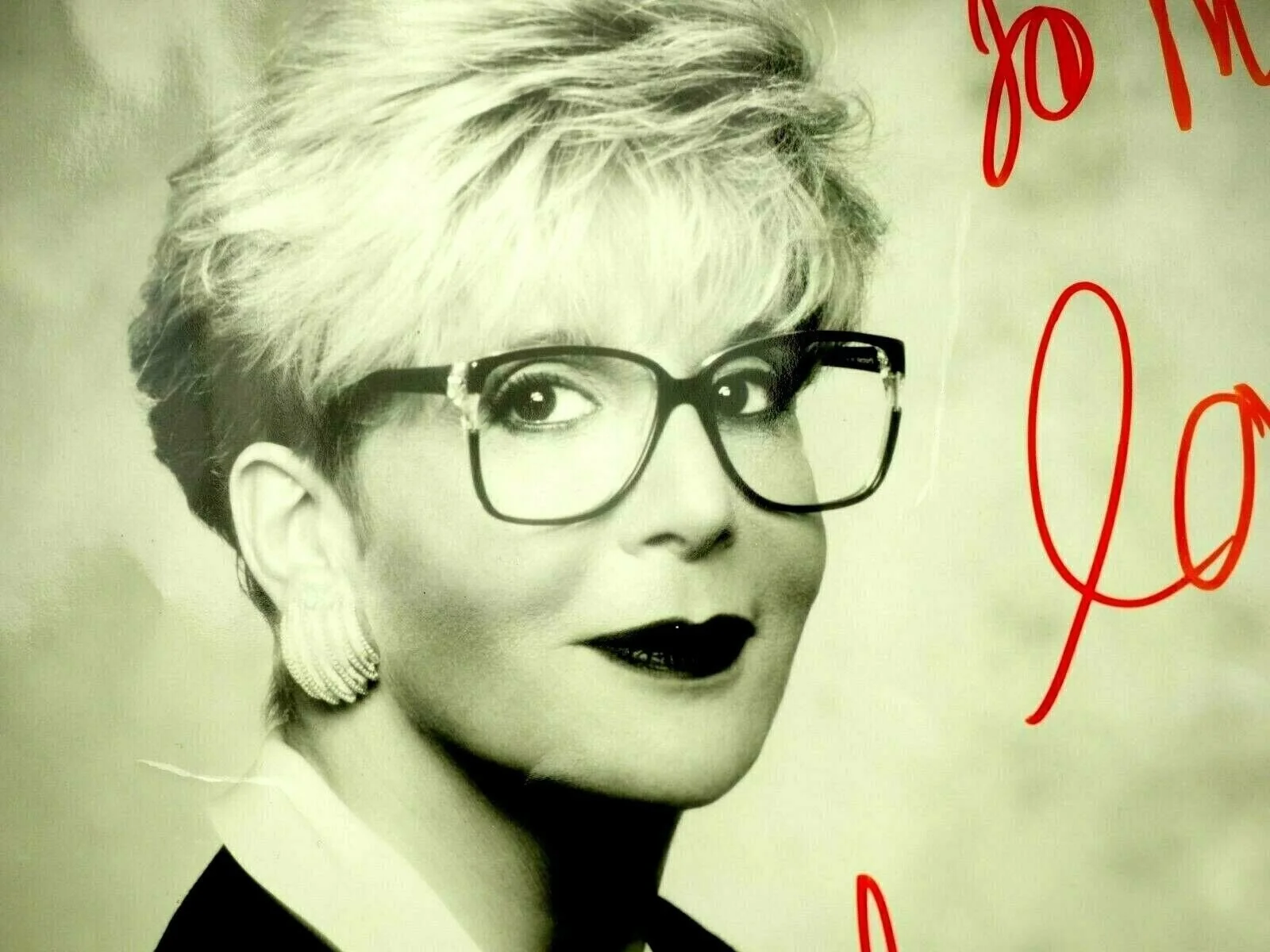 Sally Jessy Raphael — Sally Jessy Raphael Autograph B&W 8" x 10" Photo, изображение 2