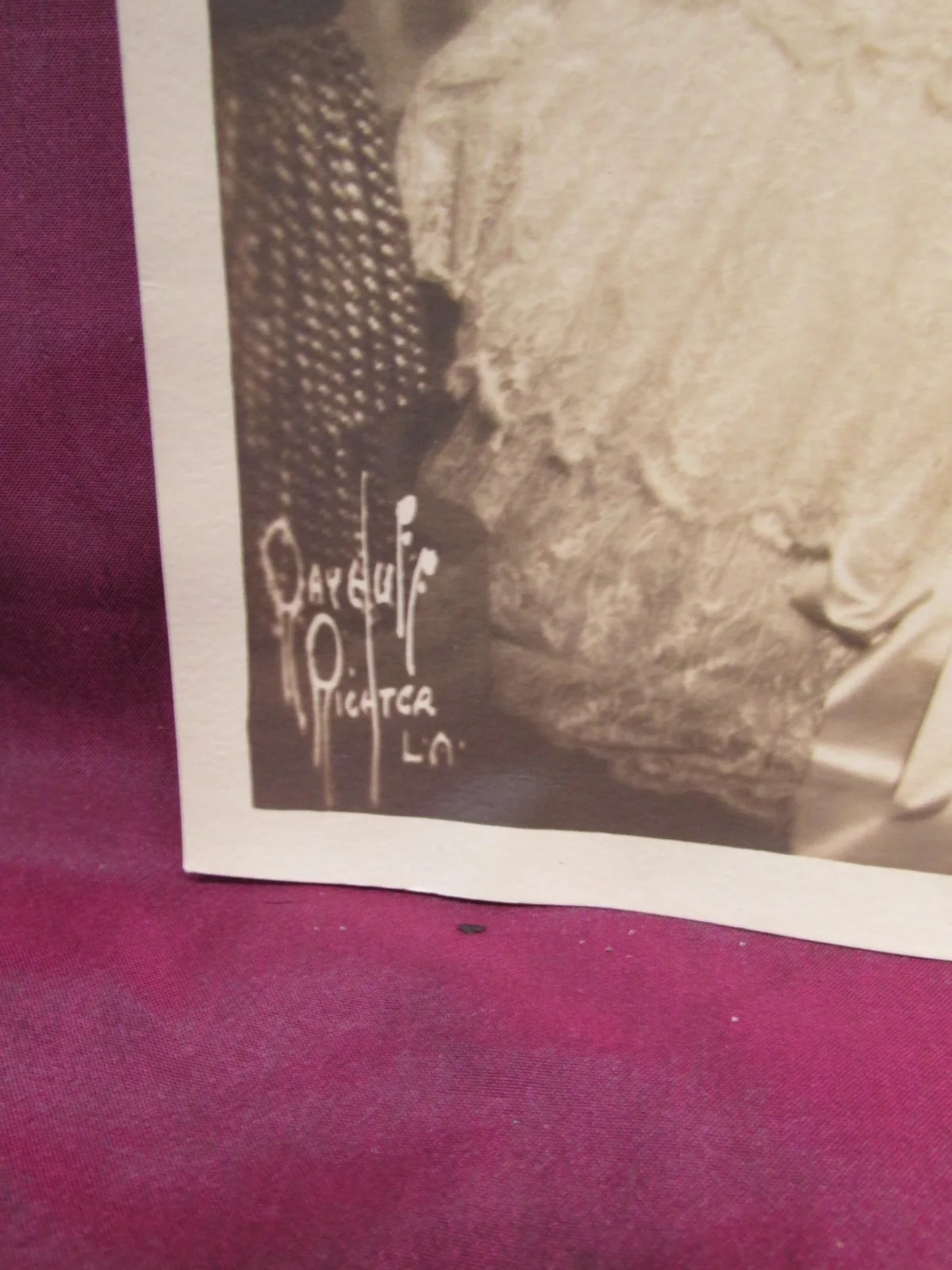 Vintage ELINOR FAIR Yankee Clipper original signed autographed 7.5"x9.5" photo, изображение 4