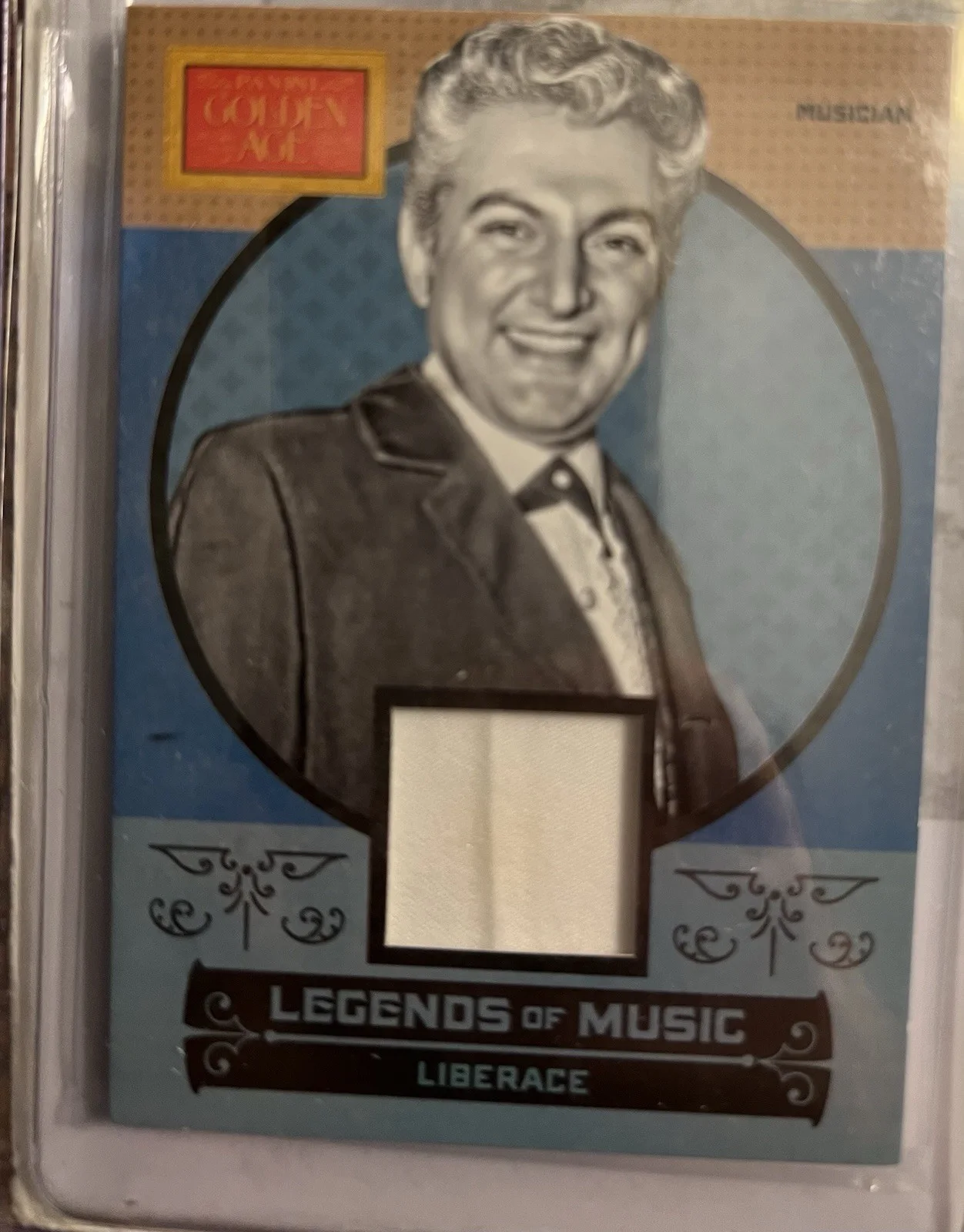 LIBERACE PSA CERT. SIGNED PHOTO w PIANO SKETCH & PERS WORN RELIC CARD, изображение 3
