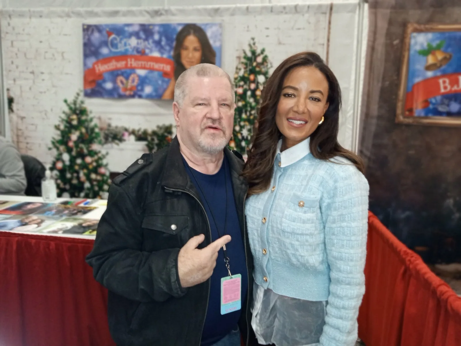 Heather Hemmens — Heather Hemmens as Emily in Christmas Under the Lights Signed Custom Card, изображение 4