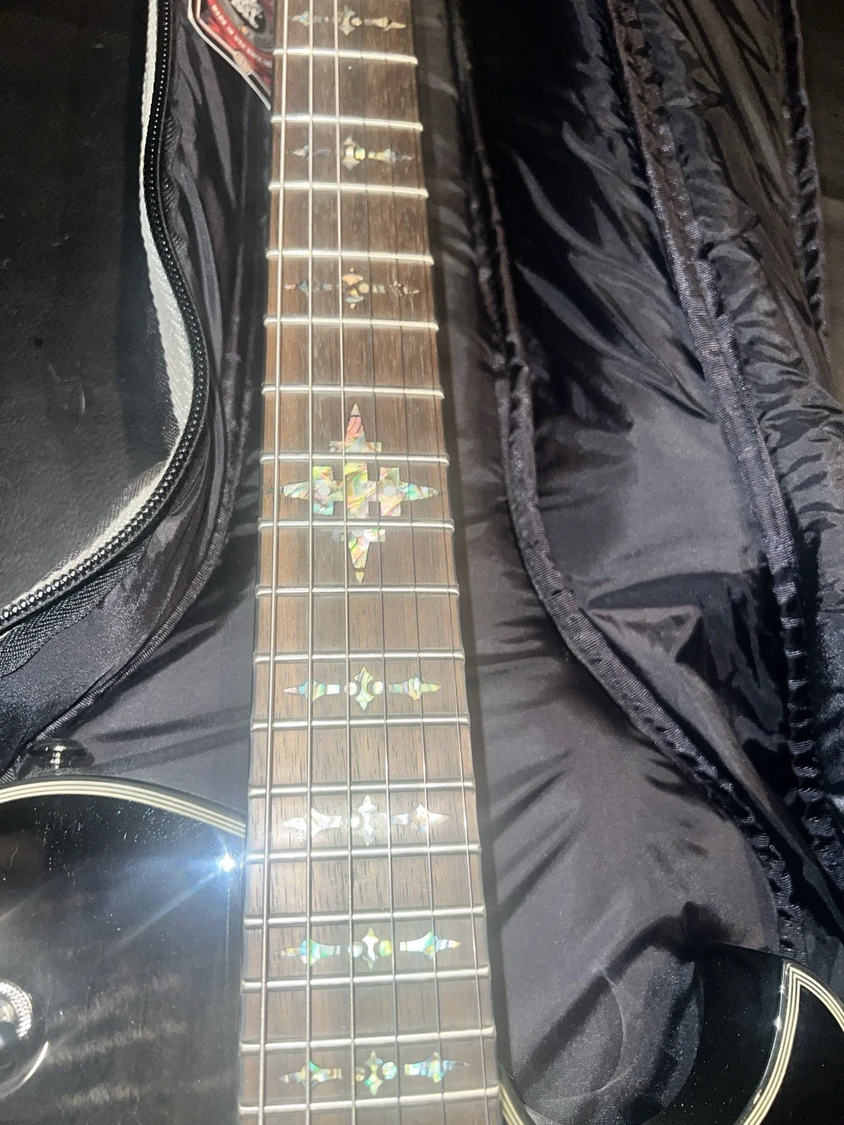 Motley Crue SIGNED X 5 Schecter Diamond Series Electric Guitar, image 3