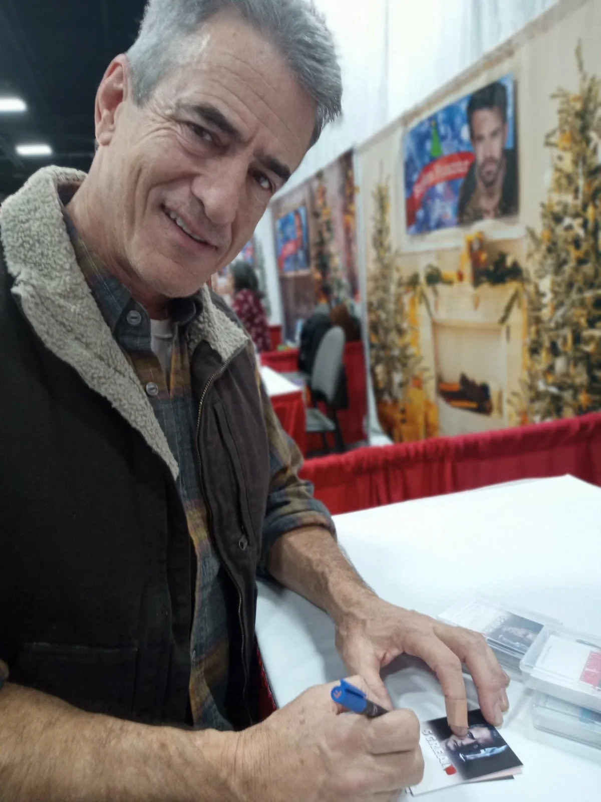 Dermot Mulroney — Dermot Mulroney as Detective Bailey in Scream VI Signed Custom Card, изображение 3