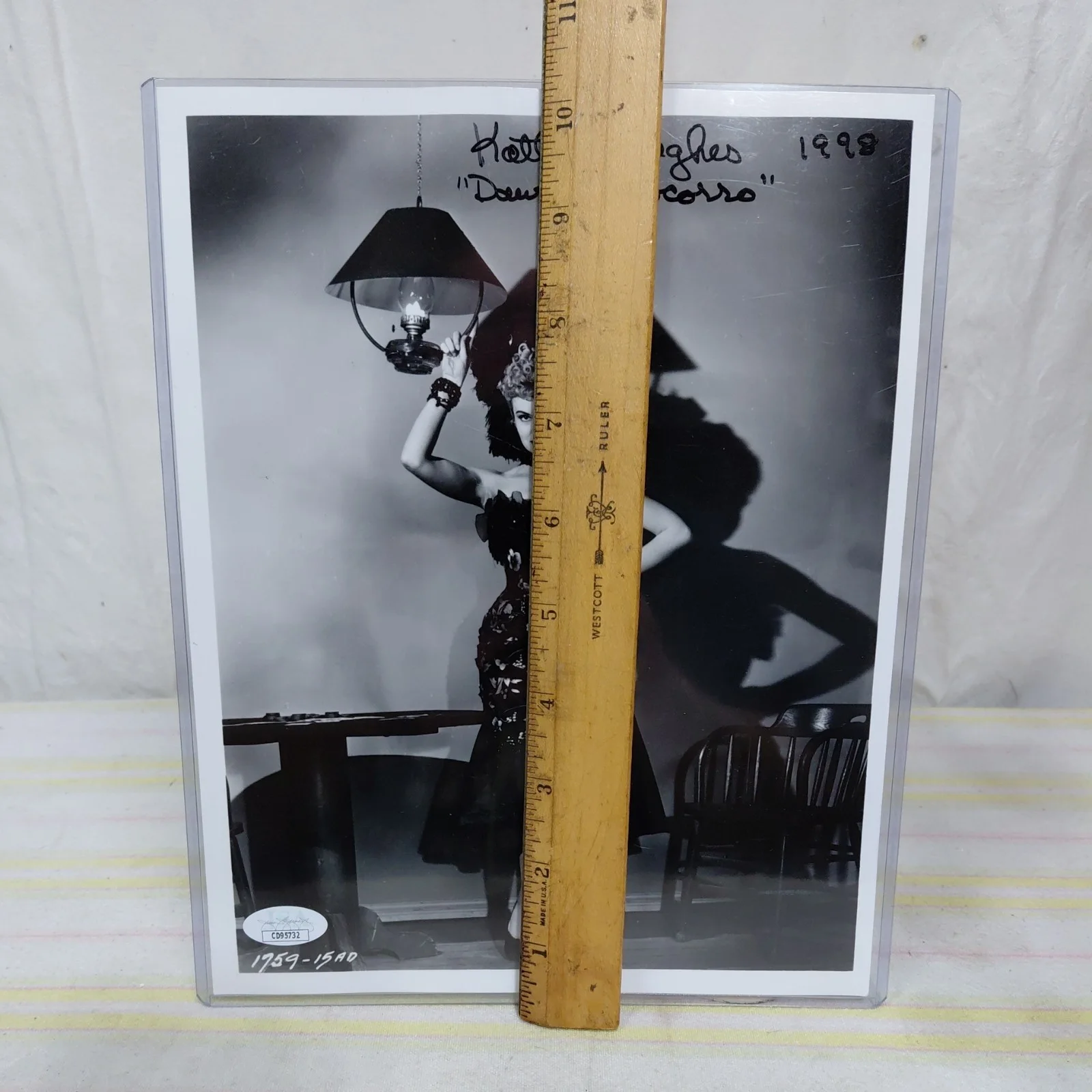 Kathleen Hughes — Kathleen Hughes Signed 8x10 Photo Autograph JSA Certified Dawn At Socorro, image 5