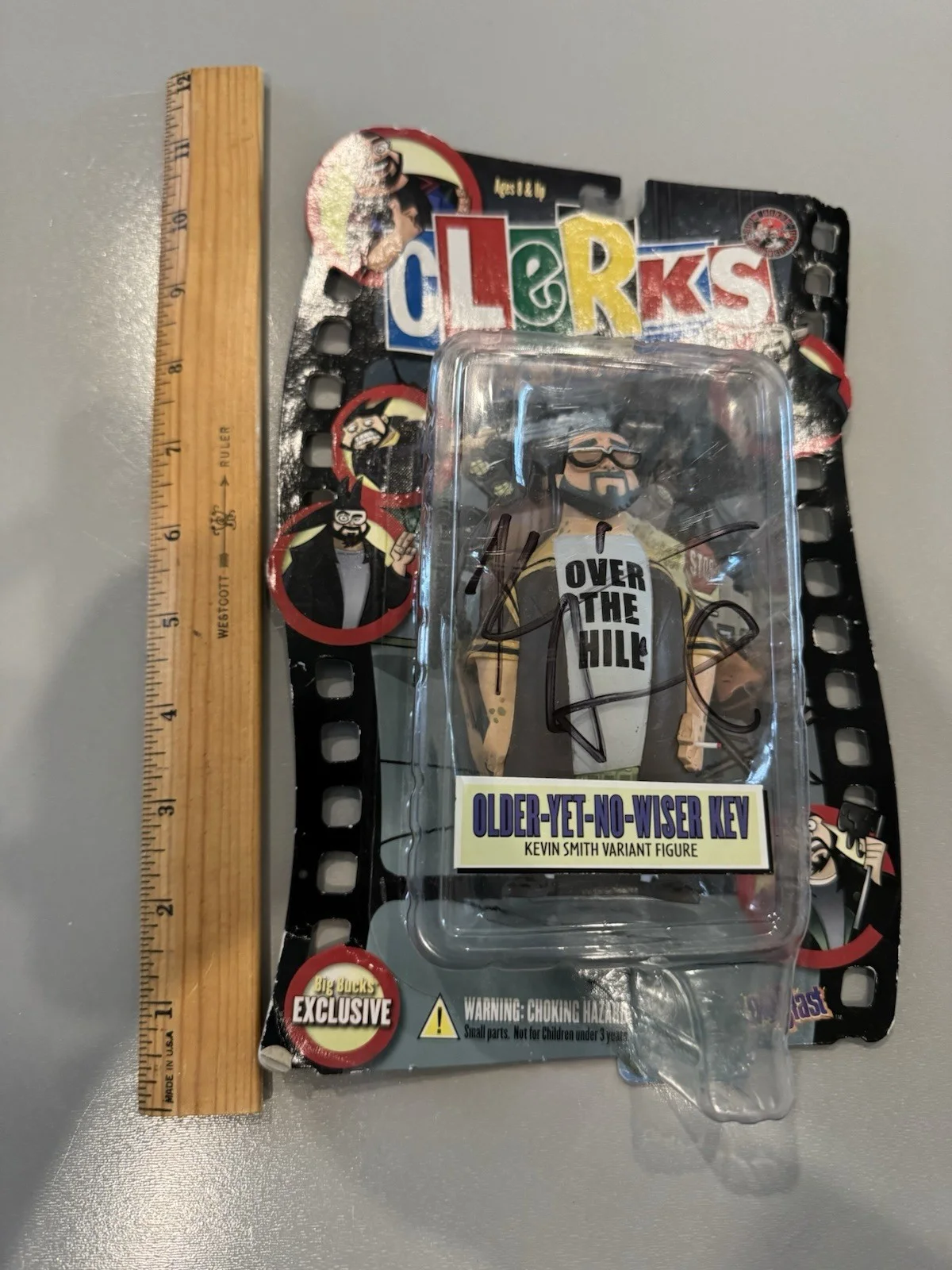Kevin Smith — Kevin Smith Older Yet No Wiser Kev Clerks Signed InAction Action Figure No COA, image 3