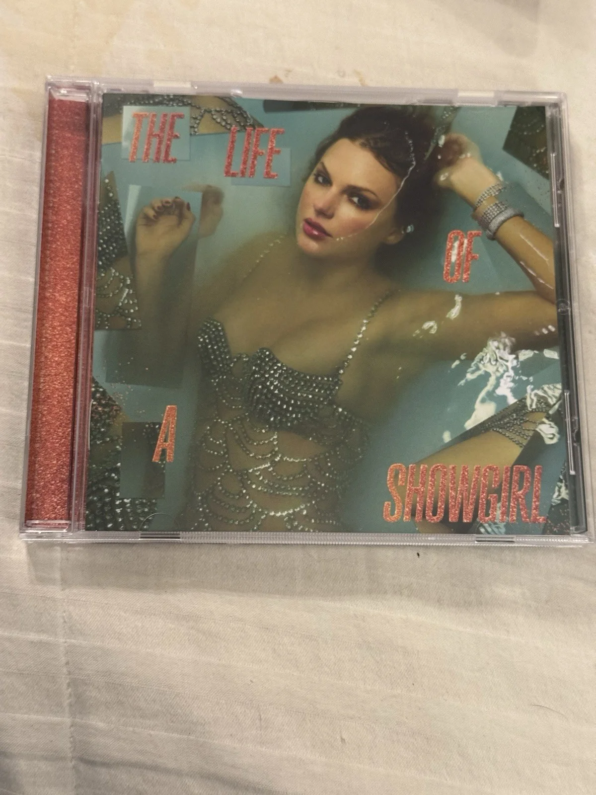TAYLOR SWIFT Signed/Auto The Life Of A Showgirl CD JSA COA Photo 3 Autograph🔥, изображение 2