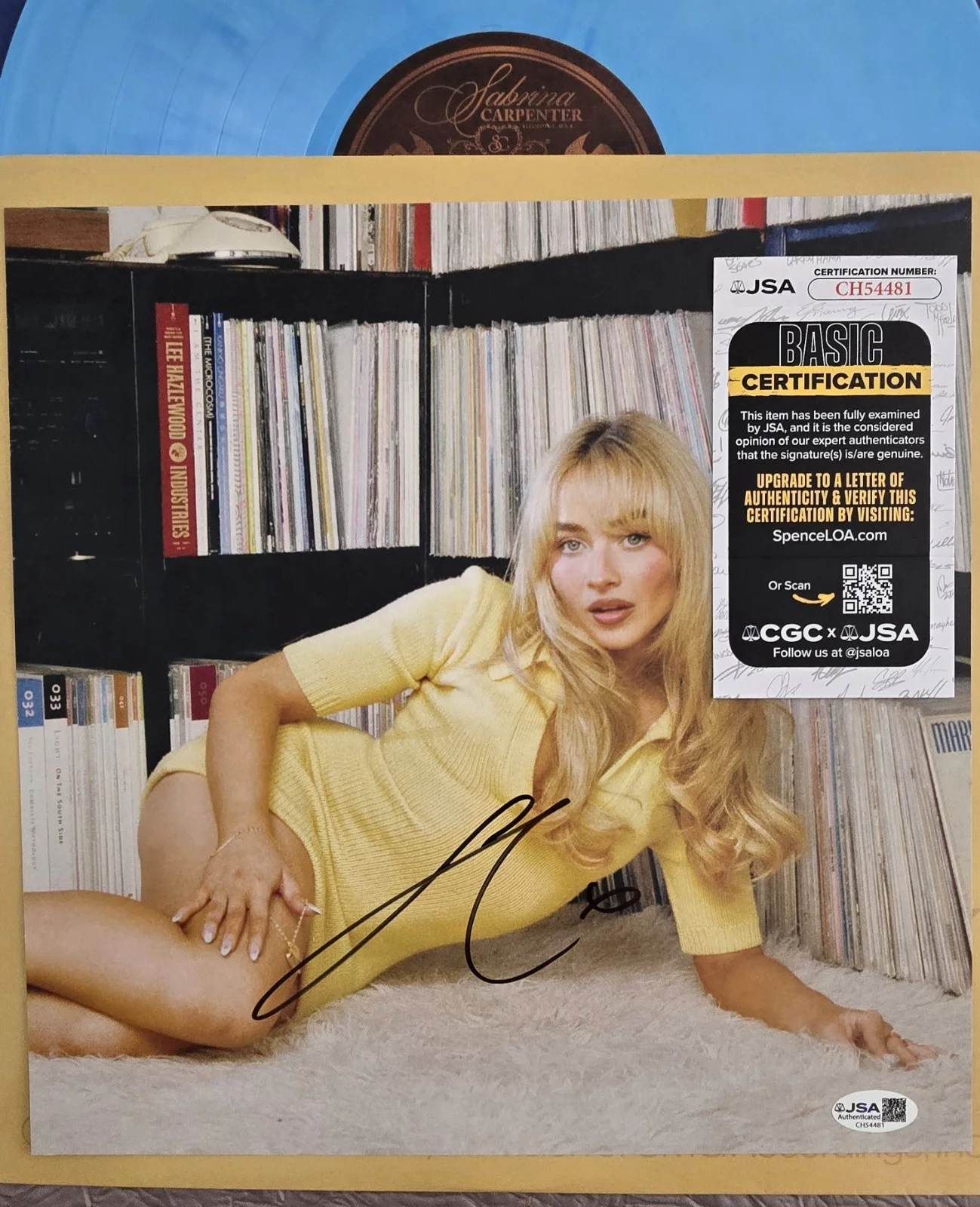 Sabrina Carpenter Short N' Sweet Signed Blue Marble Vinyl LP - JSA COA, изображение 2