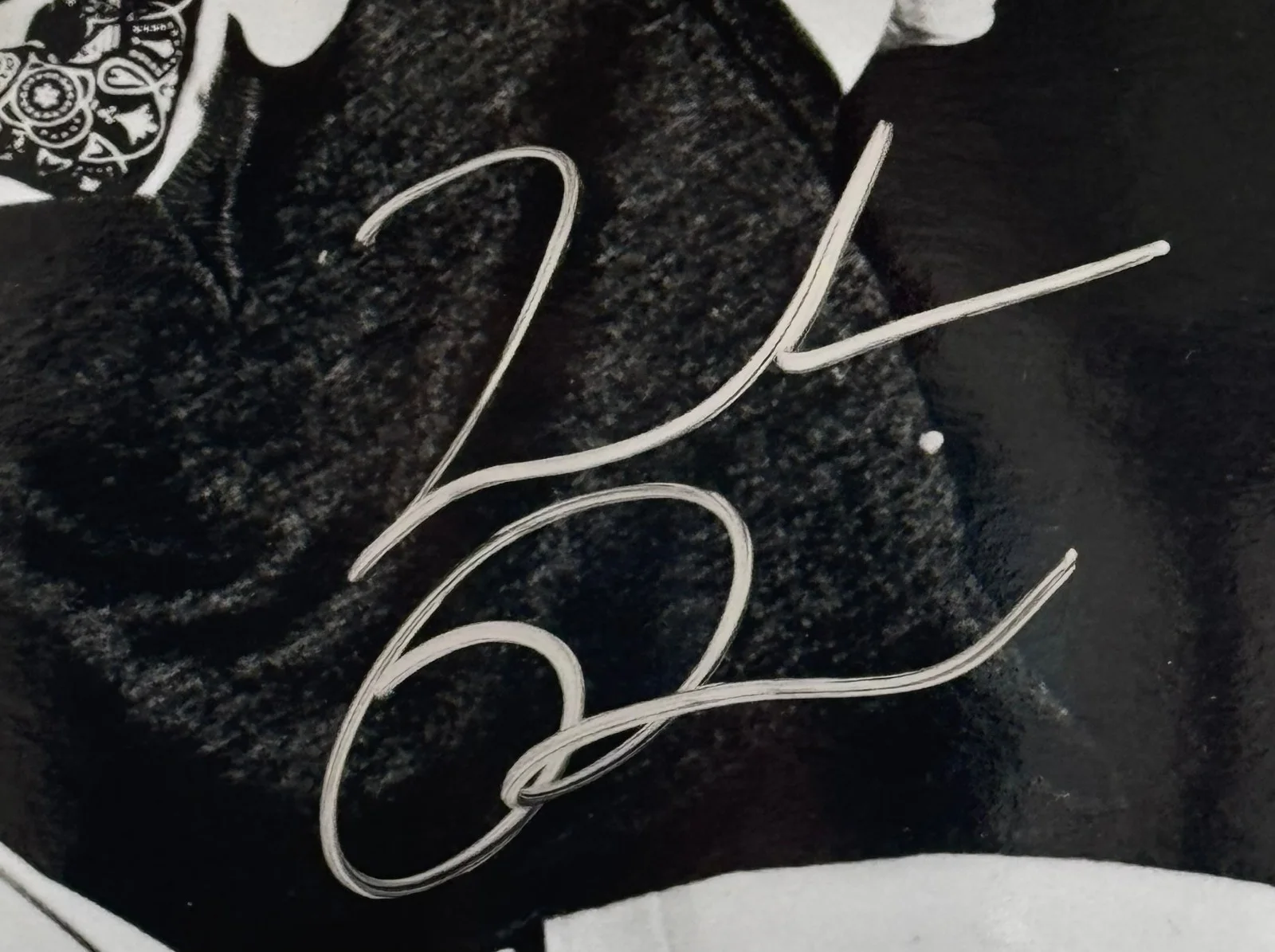 Leonardo DiCaprio — Leonardo DiCaprio Signed Bruce Weber Photo Interview Magazine 1994 No COA, image 2