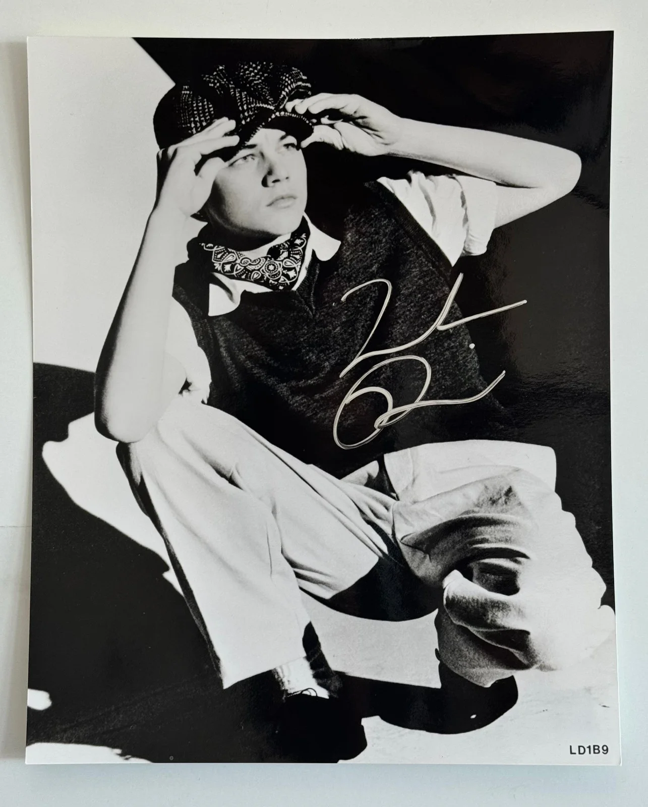 Leonardo DiCaprio — Leonardo DiCaprio Signed Bruce Weber Photo Interview Magazine 1994 No COA, image 4