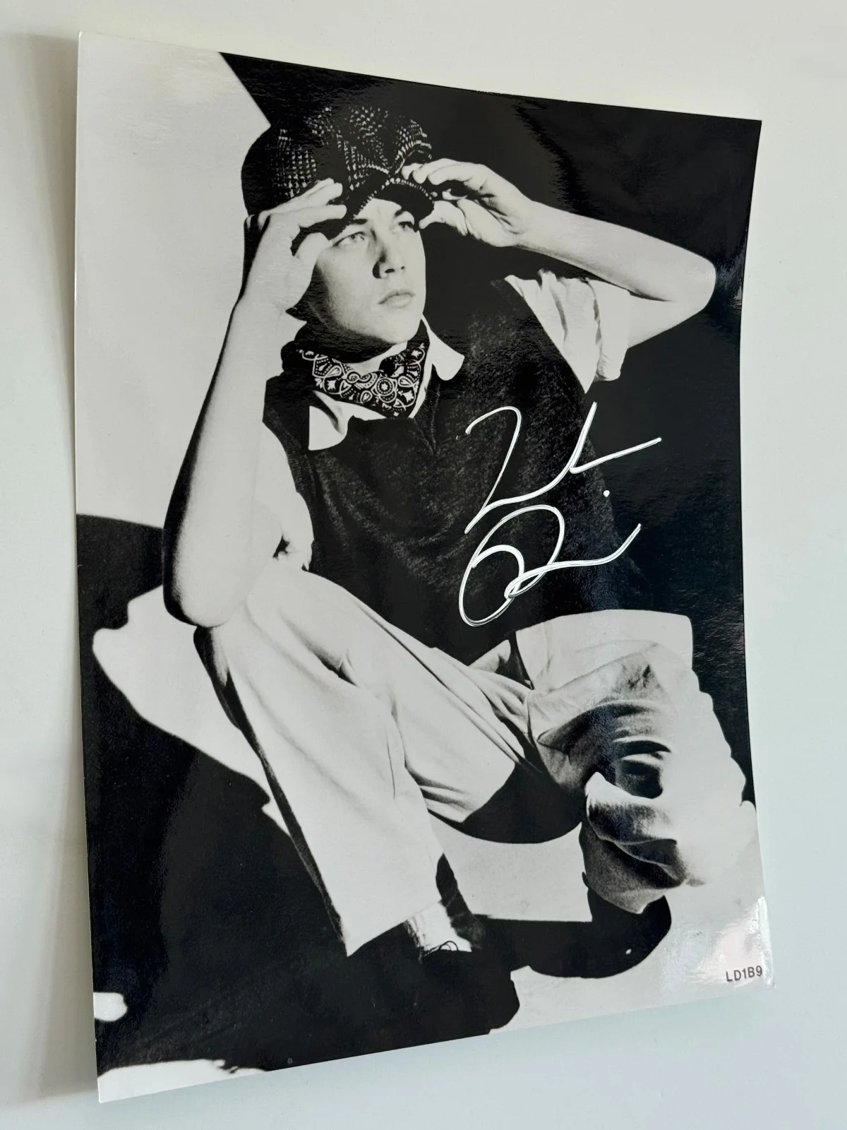 Leonardo DiCaprio — Leonardo DiCaprio Signed Bruce Weber Photo Interview Magazine 1994 No COA, image 5