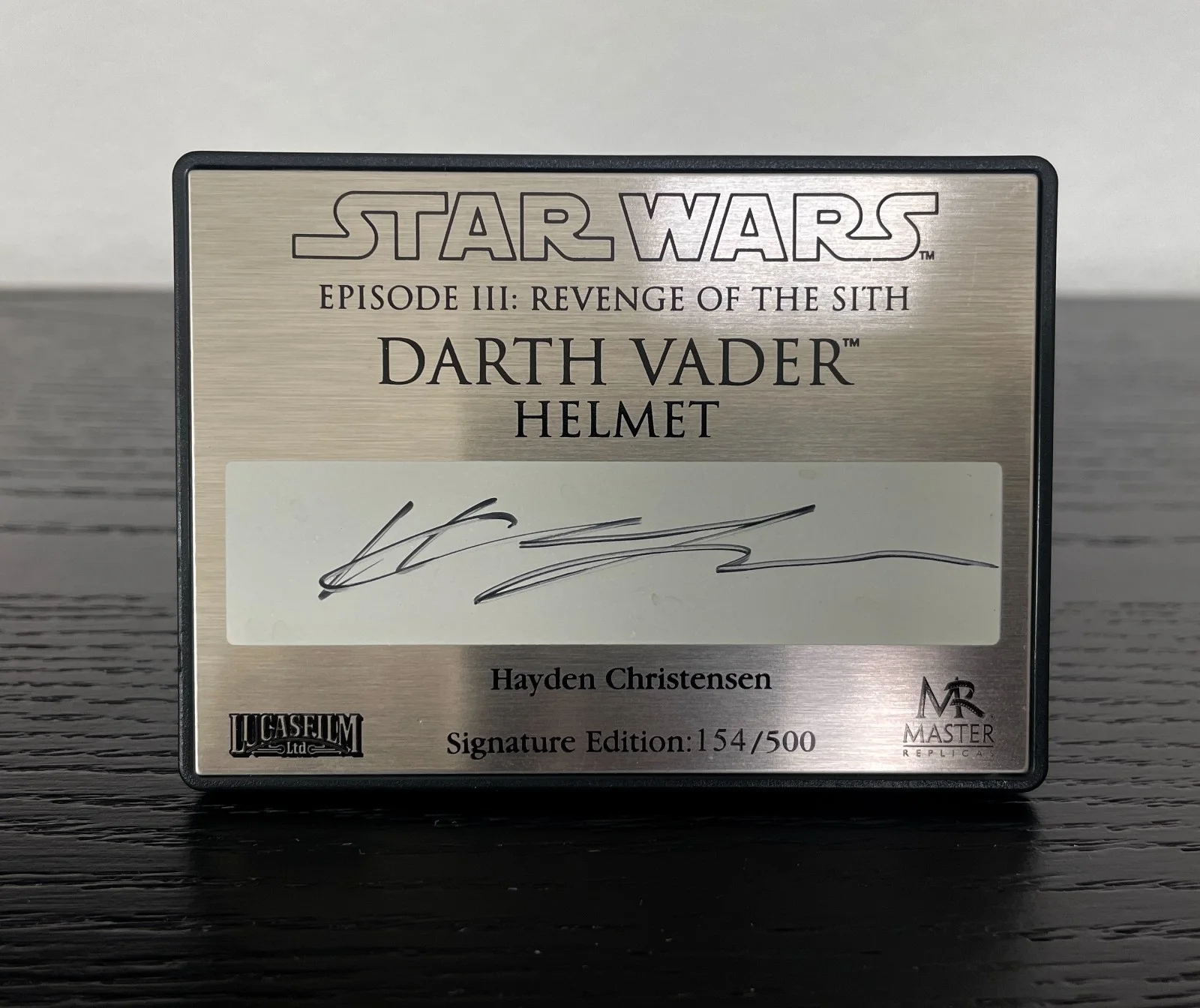 Hayden Christensen — Hayden Christensen Signed Plaque. Master Replicas Vader ROTS. Lucasfilm Licensed, изображение 3