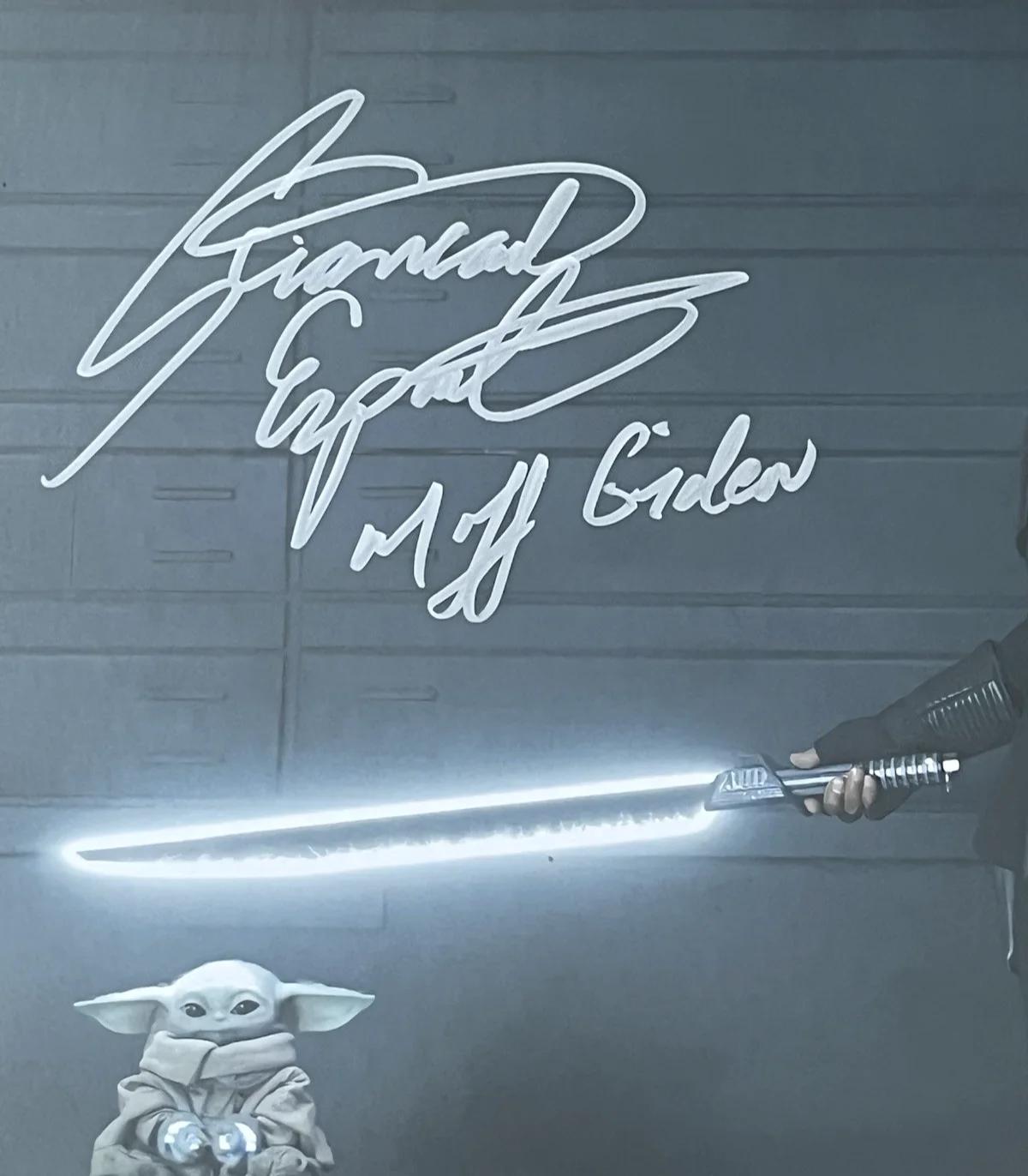Giancarlo Esposito — Giancarlo Esposito as Moff Gideon Signed "Mandalorian" 8x10 Photo (Beckett), изображение 2