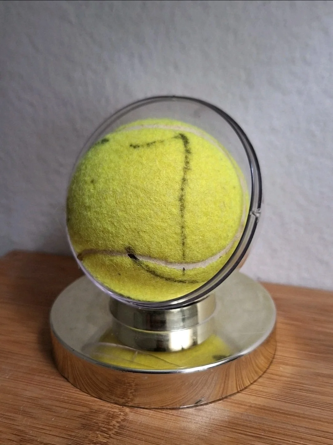KRS 1 Autographed Tennis Ball PLUS STAND! VINTAGE HIP-HOP COLLECTIBLE., изображение 2
