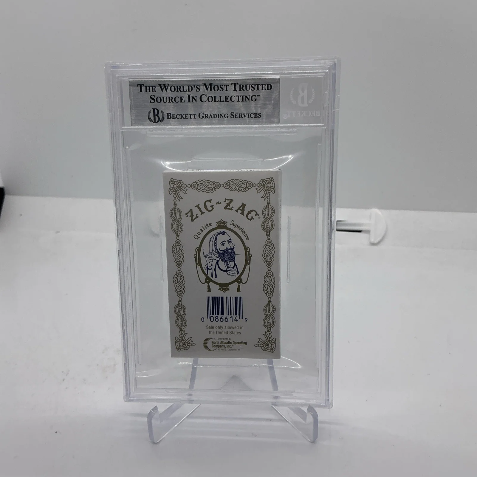 Cheech, Chong — CHEECH MARIN TOMMY CHONG SIGNED ZIG-ZAG ROLLING PAPERS BECKETT AUTOGRAPH AUTO, image 2