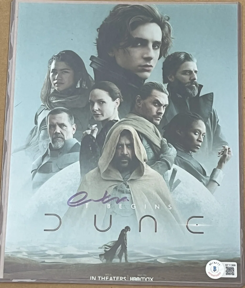 Oscar Isaac — Issac Oscar as Duke Leto Atreides Signed "Dune" 8x10 Photo (Beckett)