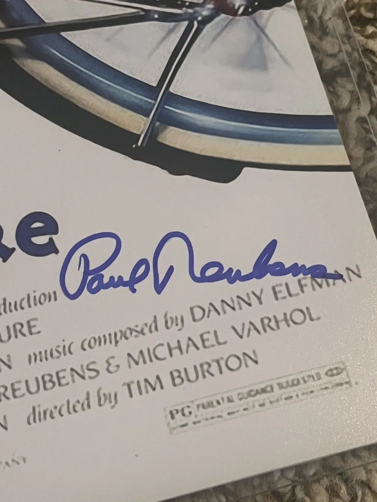 Paul Reubens — Pee-wee's Big Adventure Cast Hand Signed 11 x 17 Photo 6 Signatures Autograph, image 3