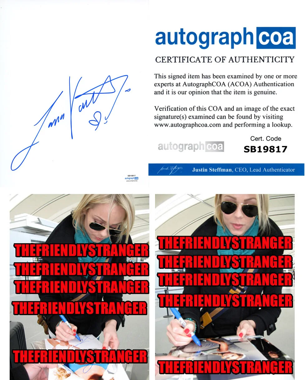 LAURA VANDERVOORT — Laura Vandervoort signed 8x10 Photo a AUTOGRAPHED Hot SEXY Smallville ACOA COA