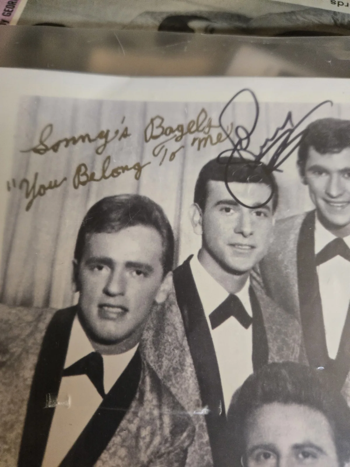 Duprees Autographed 8x10 Photo By 2 Original Members Personalized Rare, изображение 2