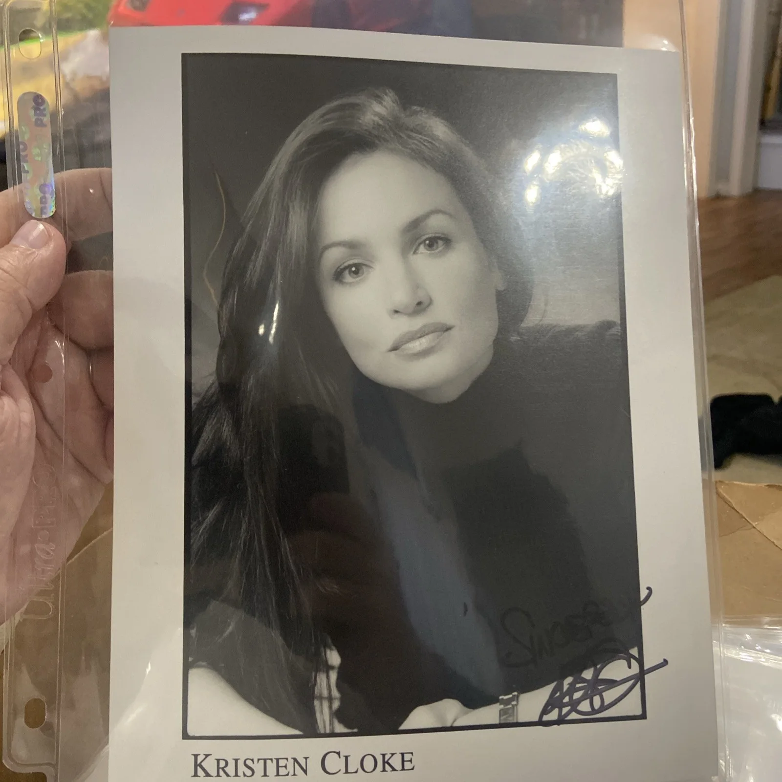 Kristen Cloke — Kristen Cloke Signed Autographed "Final Destination" star 8x10 Photo b&w