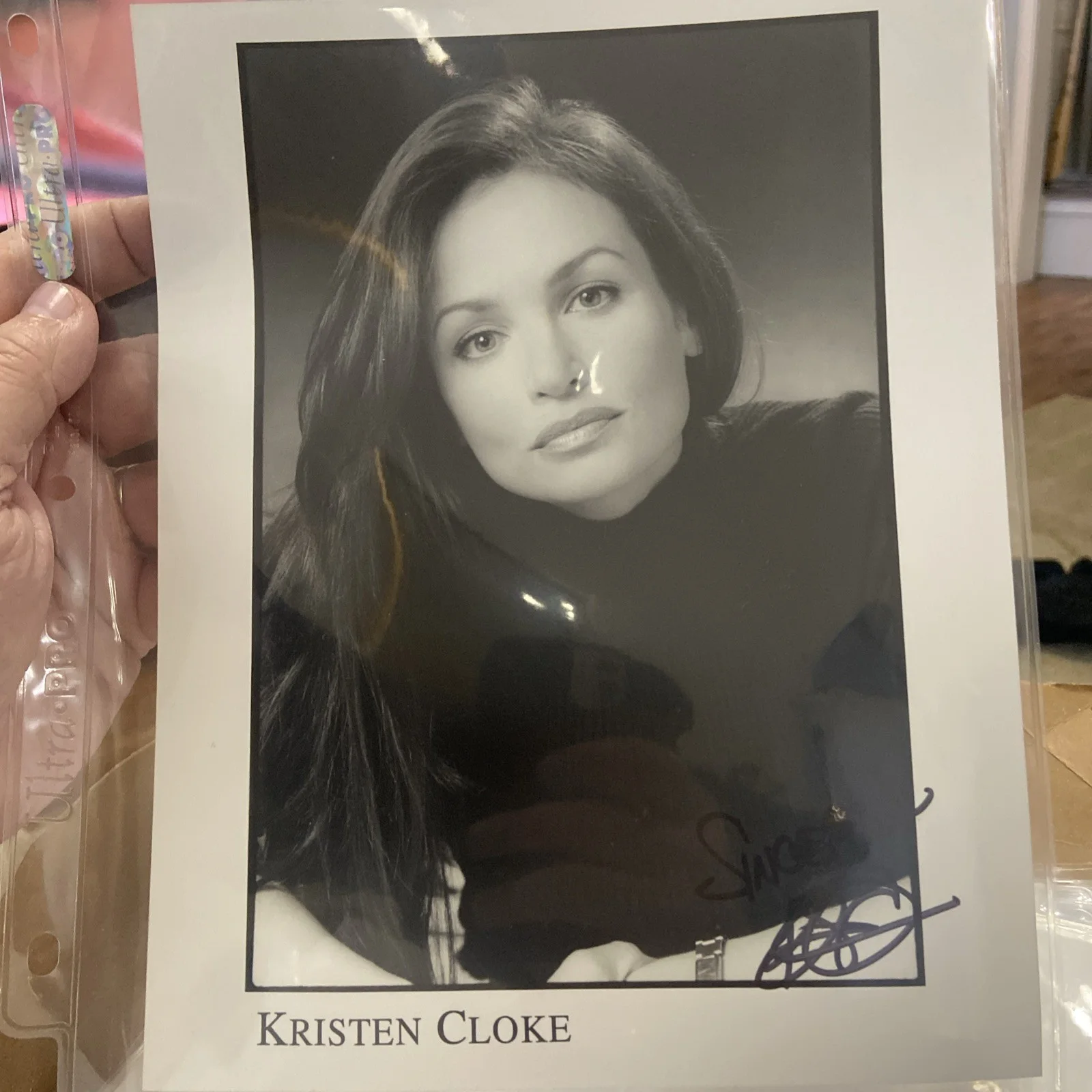 Kristen Cloke — Kristen Cloke Signed Autographed "Final Destination" star 8x10 Photo b&w, image 2