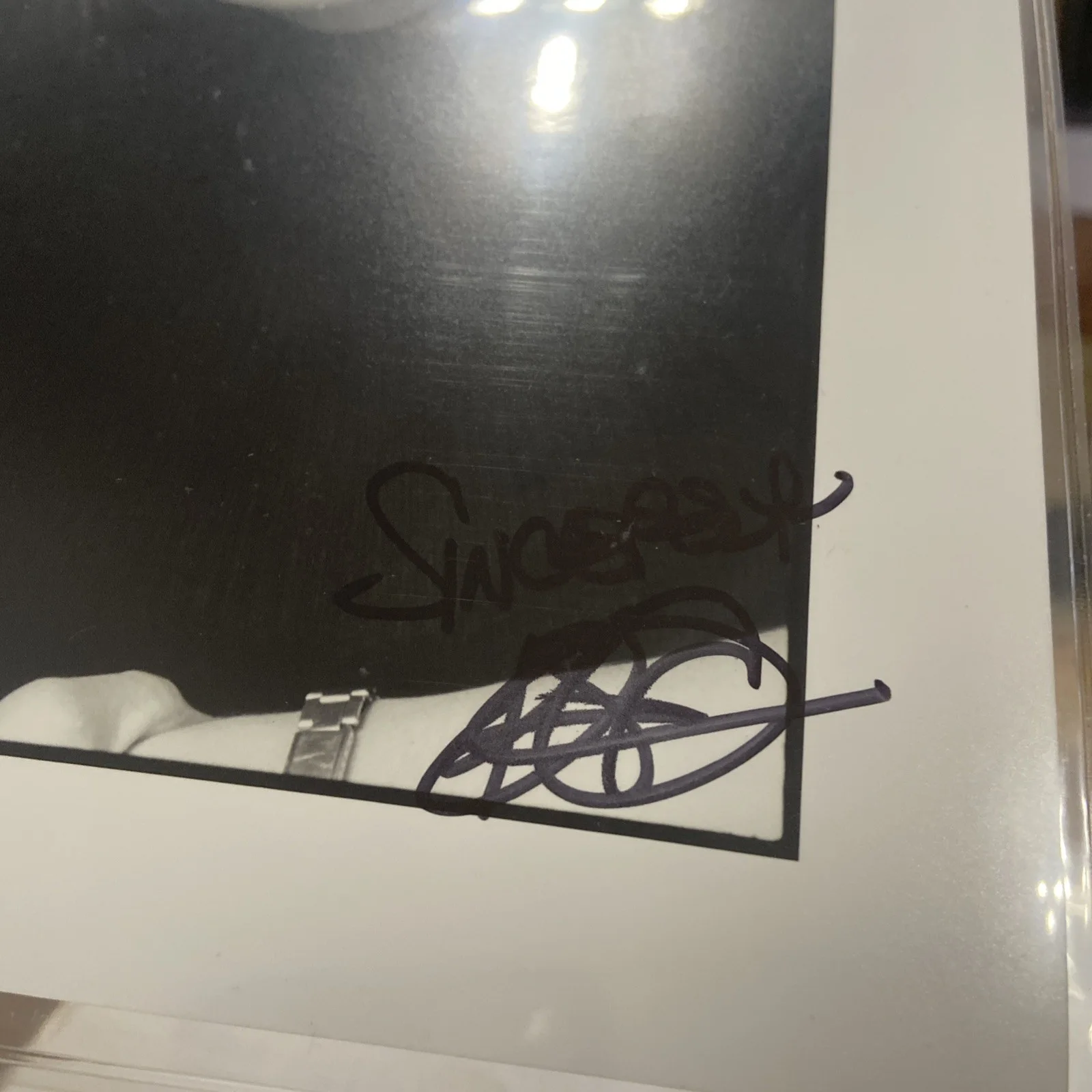 Kristen Cloke — Kristen Cloke Signed Autographed "Final Destination" star 8x10 Photo b&w, image 3