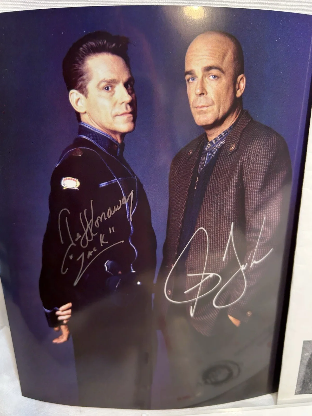 Conaway, Doyle, Dobro — Babylon 5 Cast Signed Lot of 3 Jerry Doyle, Jeff Conaway, Carrie Dobro, изображение 2