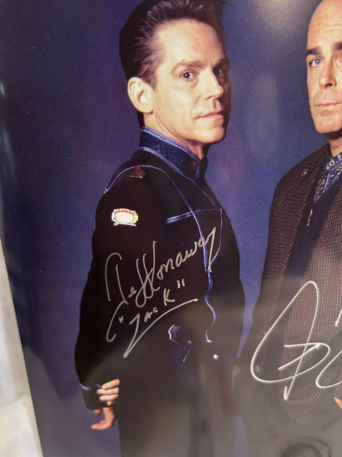 Conaway, Doyle, Dobro — Babylon 5 Cast Signed Lot of 3 Jerry Doyle, Jeff Conaway, Carrie Dobro, изображение 3