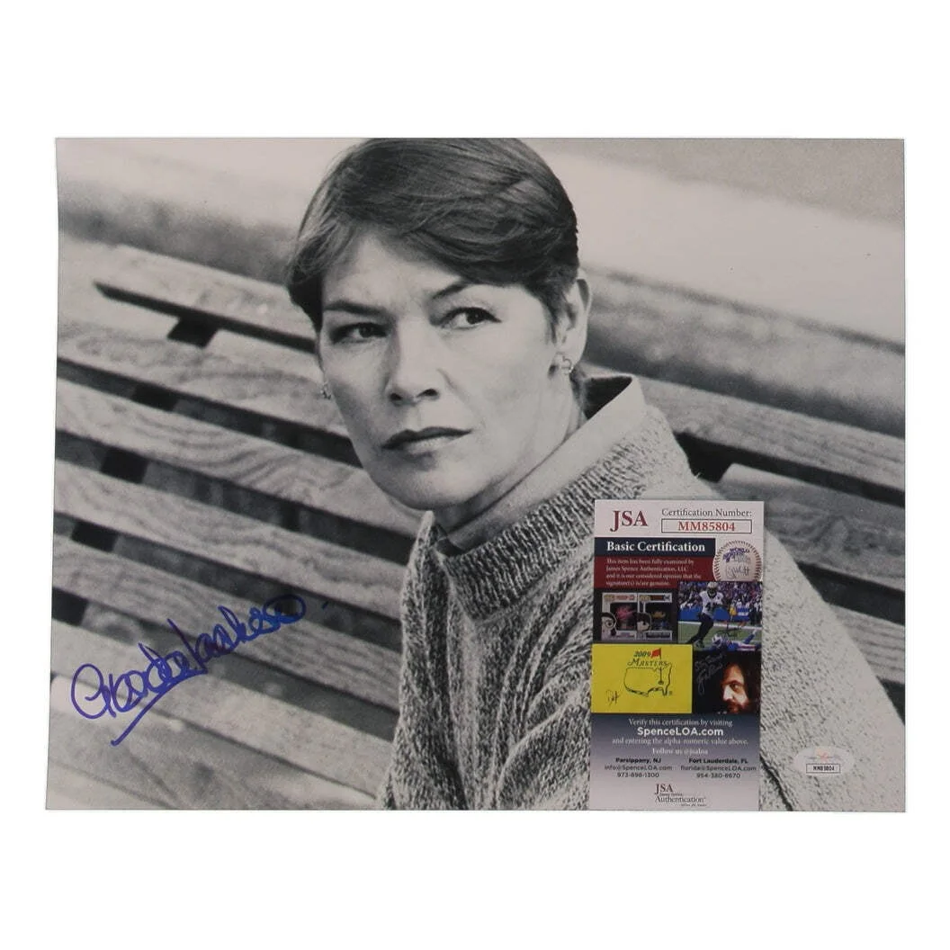 Glenda Jackson — Glenda Jackson Signed 11x14 Photo (JSA) - Oscar Winner, изображение 2