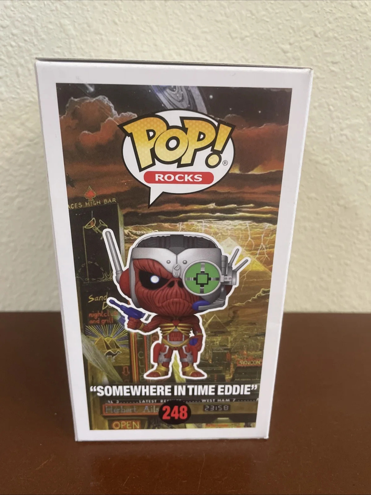 Bruce Dickinson signed Iron Maiden Somewhere In Time Eddie Funko # 248 With COA, изображение 5