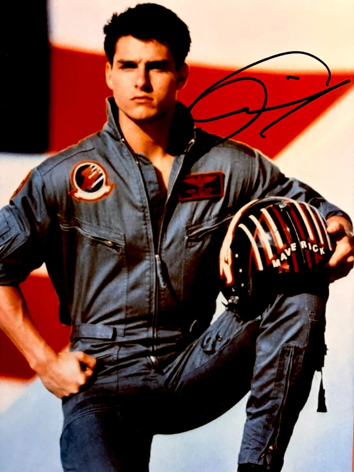 Tom Cruise — TOM CRUISE Signed•8x10 *TOP GUN* Color Photograph w/ COA• *MAVERICK*