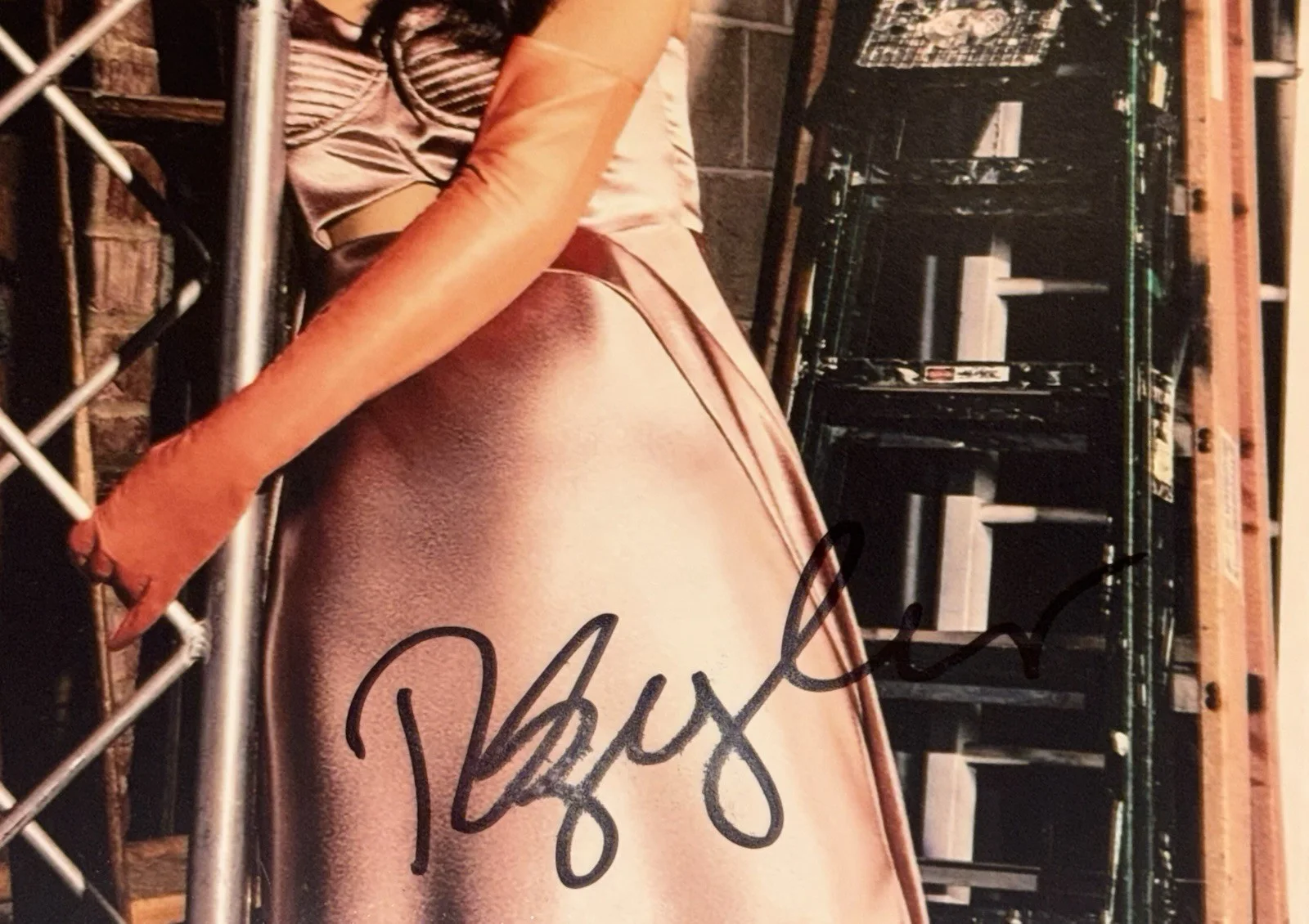 RACHEL ZEGLER — RACHEL ZEGLER SIGNED AUTOGRAPHED SEXY 8X10 PHOTO JSA COA SNOW WHITE AUTHENTIC, изображение 2