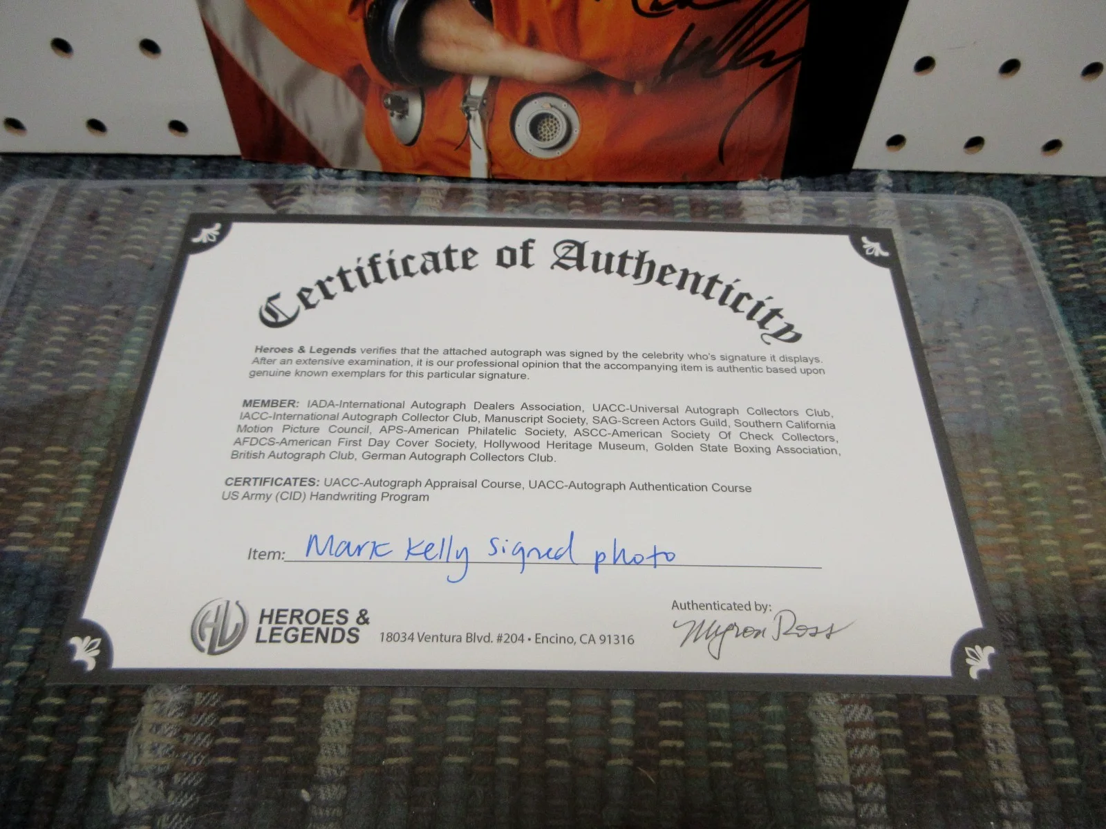 MARK KELLY — ASTRONAUT , MARK KELLY , SIGNED 8"X10" PHOTO - AUTOGRAPH WITH COA, изображение 4