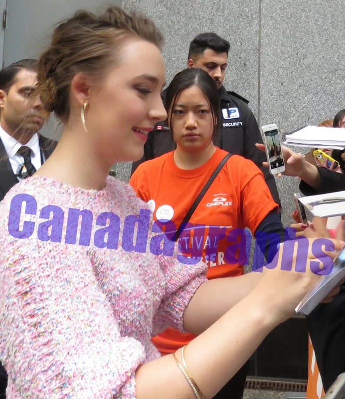 Saoirse Ronan — Saoirse Ronan signed Hanna 8x10 photo 4X Academy Award nominee, изображение 3