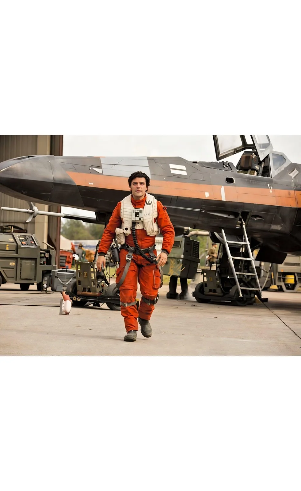 Oscar Isaac — Oscar Isaac Signed 8x10 Photo from Star Wars The Force Awakens Beckett Verified