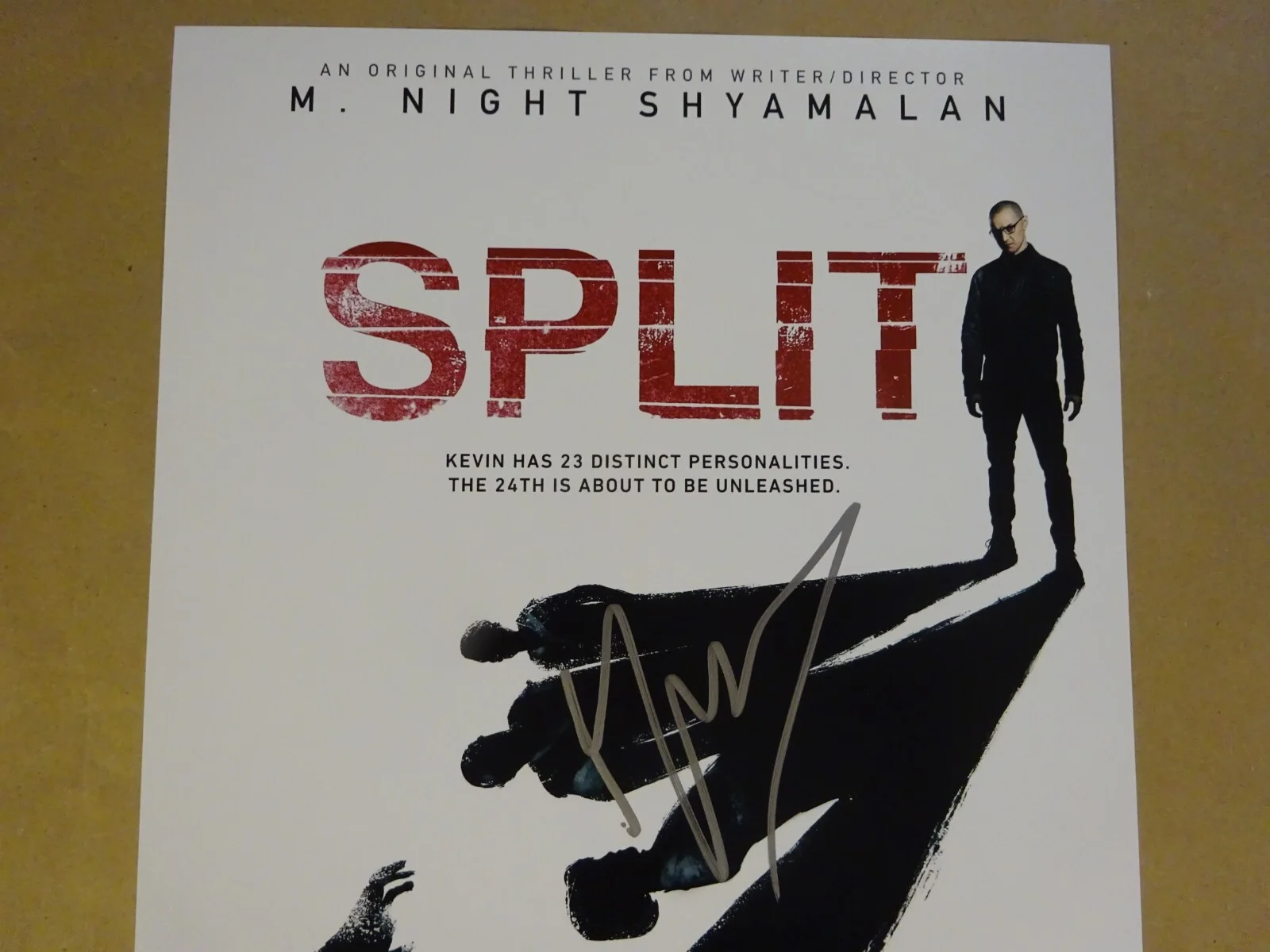 M Night Shyamalan — Signed M Night Shyamalan Autographed Split 11"x17" Photo Beckett BAS COA, image 3