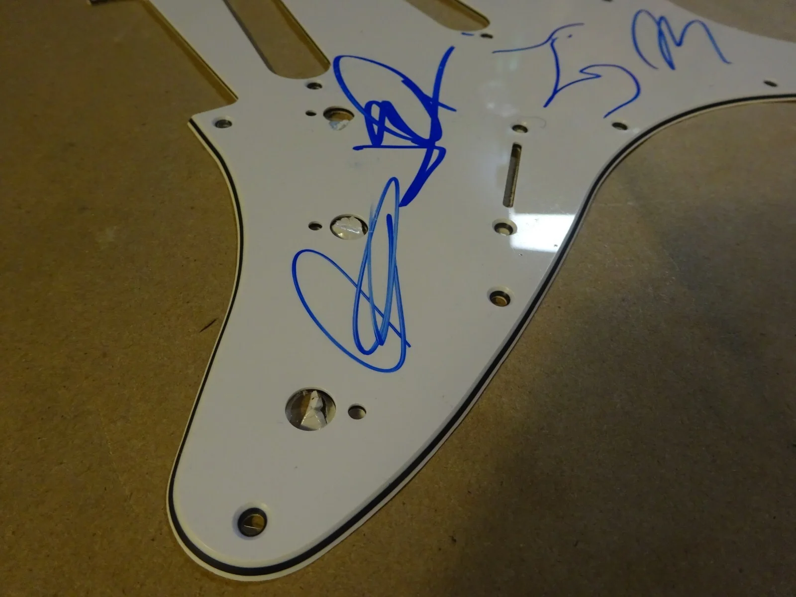 Autographed The Struts Band Pick Guard Signed by 4 Beckett Letter BAS COA LOA, изображение 5