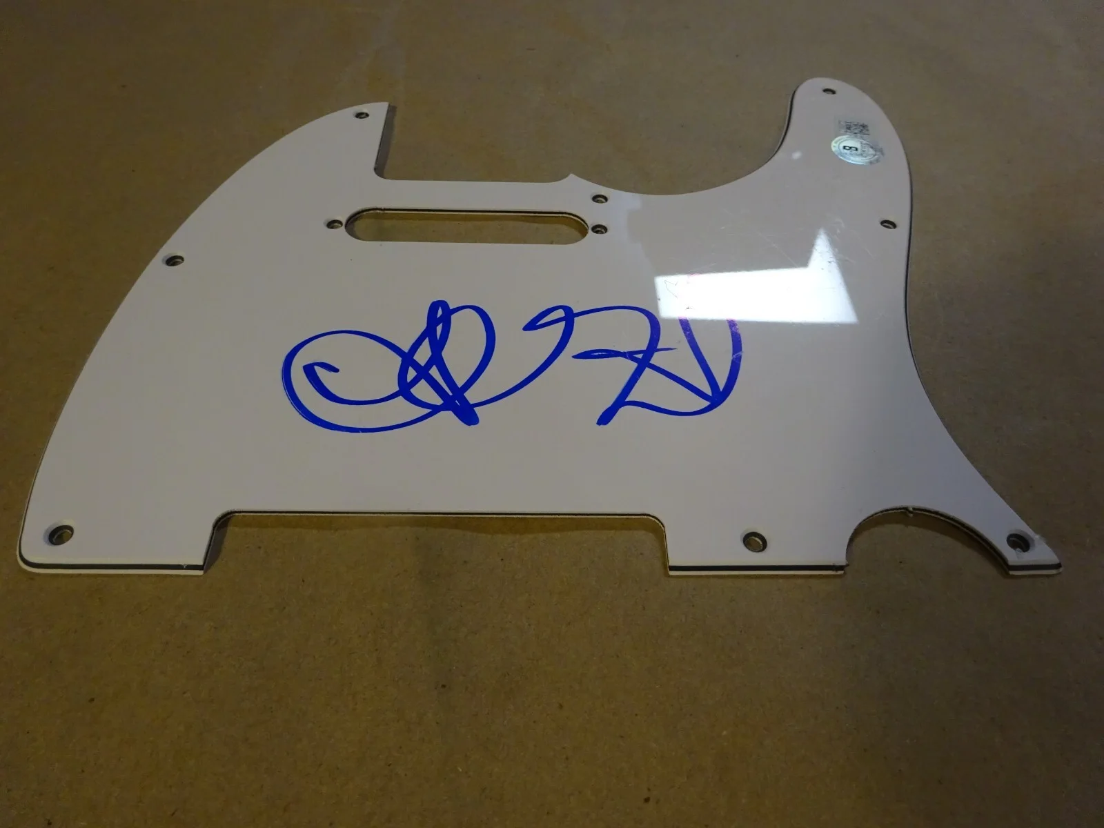 Signed Alanis Morissette Autographed Guitar Pick Guard Beckett BAS COA, image 2