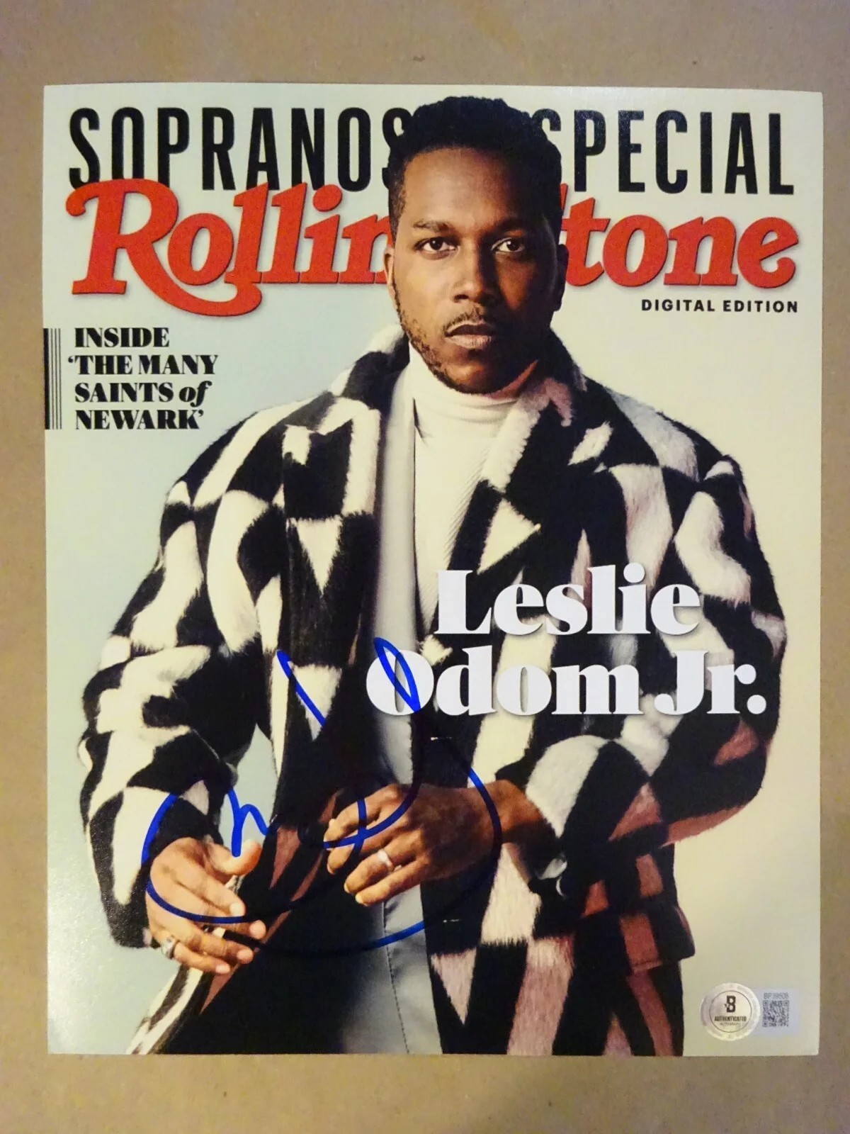 Leslie Odom Jr — Autographed Leslie Odom Jr Signed 8x10 Rolling Stone Cover Photo Beckett BAS COA