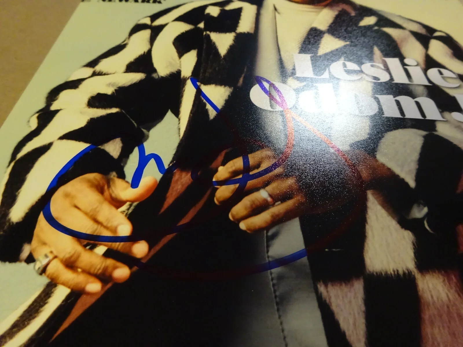 Leslie Odom Jr — Autographed Leslie Odom Jr Signed 8x10 Rolling Stone Cover Photo Beckett BAS COA, image 4