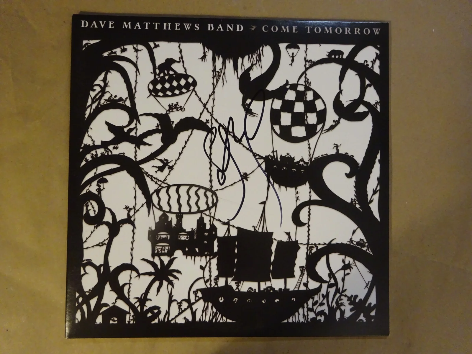 Signed Stefan Lessard Autographed Dave Matthews Band Come Tomorrow Album BAS COA, изображение 2