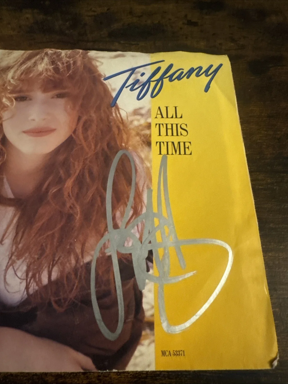 TIFFANY Autographed All This Time 45 7” Vinyl Record Beckett Coa, изображение 2