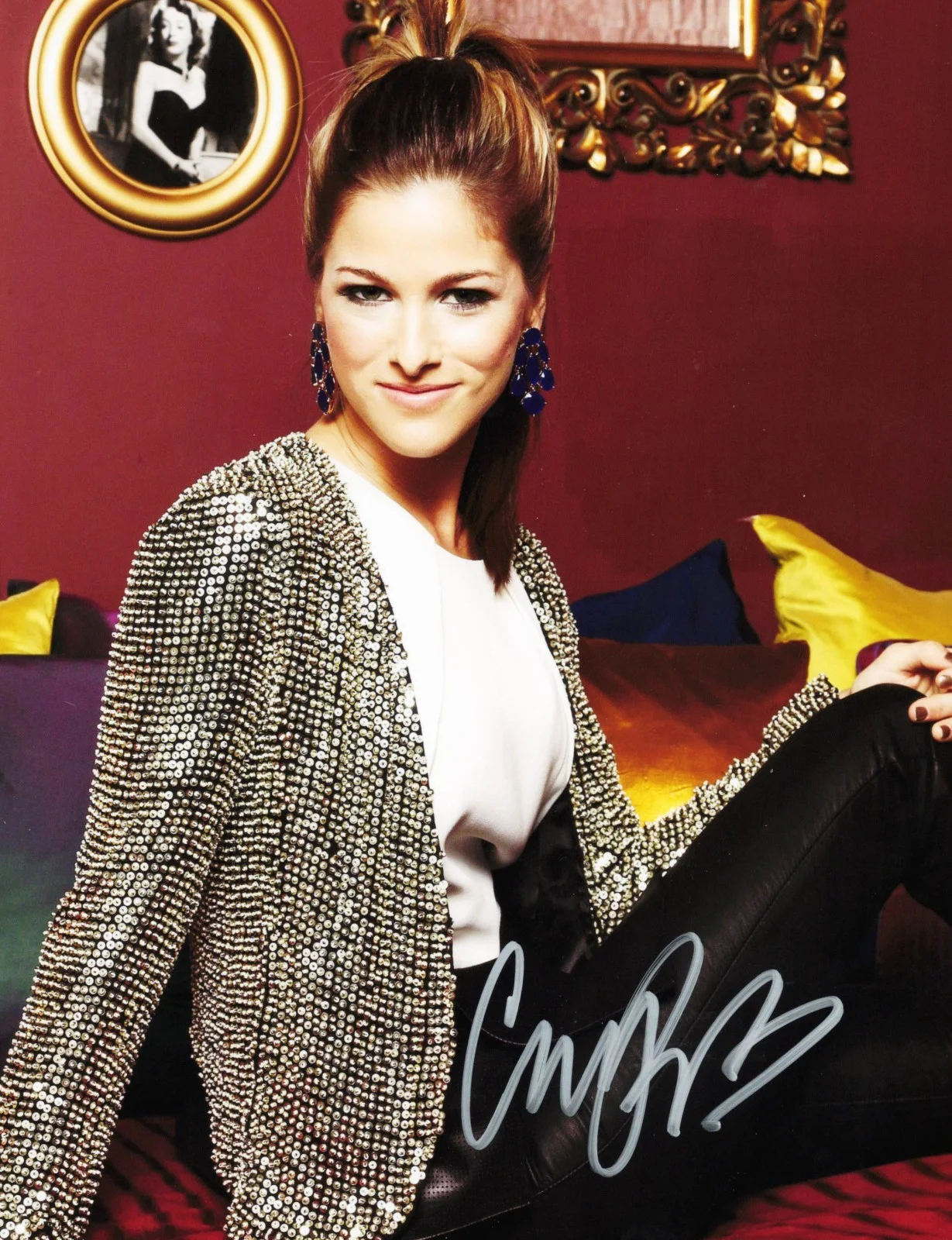 Cassadee Pope — Cassadee Pope "Frame by Frame" Country Singer AUTOGRAPH Signed -8x10 Photo W/COA