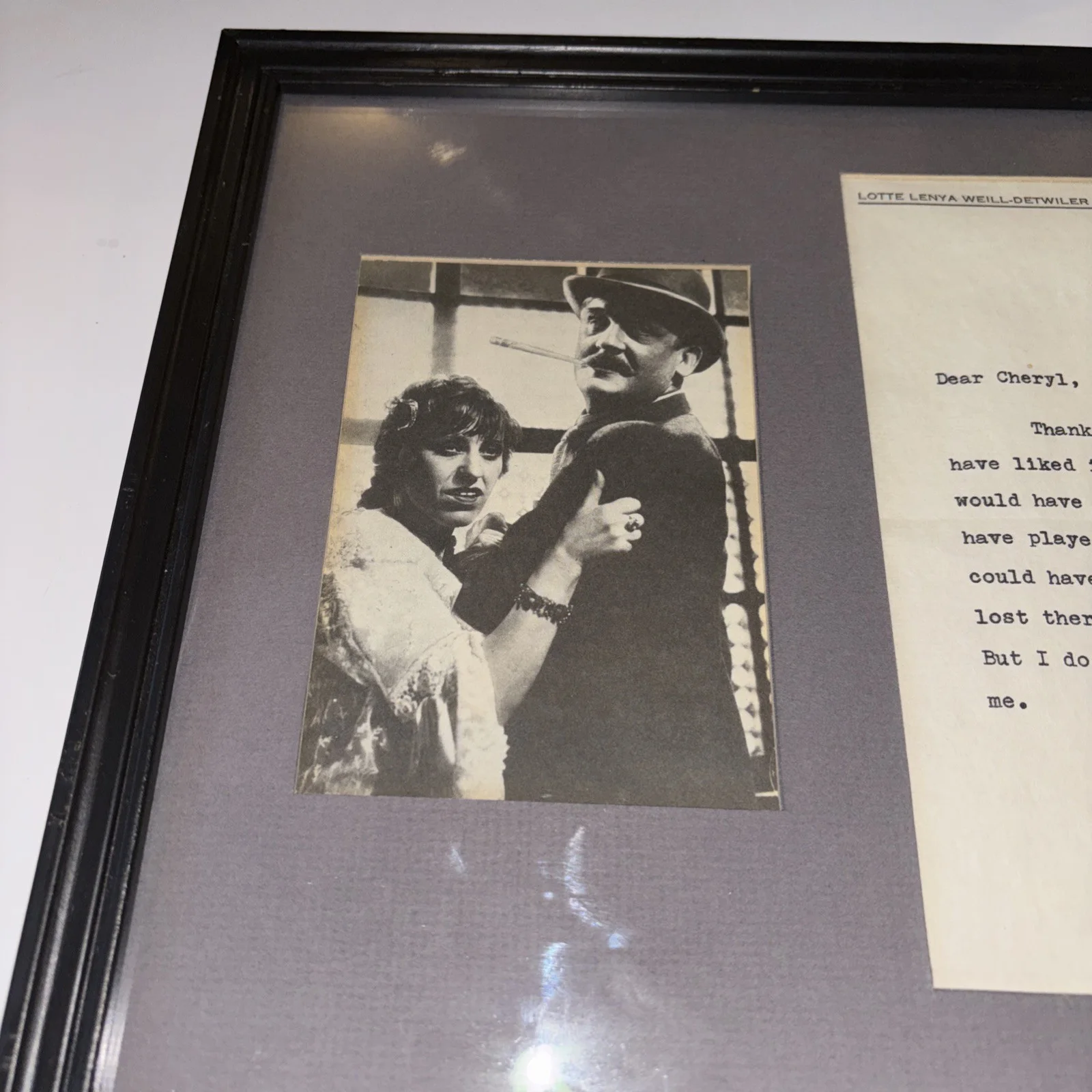LOTTE LENYA T.L.S SIGNED AUTOGRAPH On Letterhead Framed 007 Bond Actress, image 2