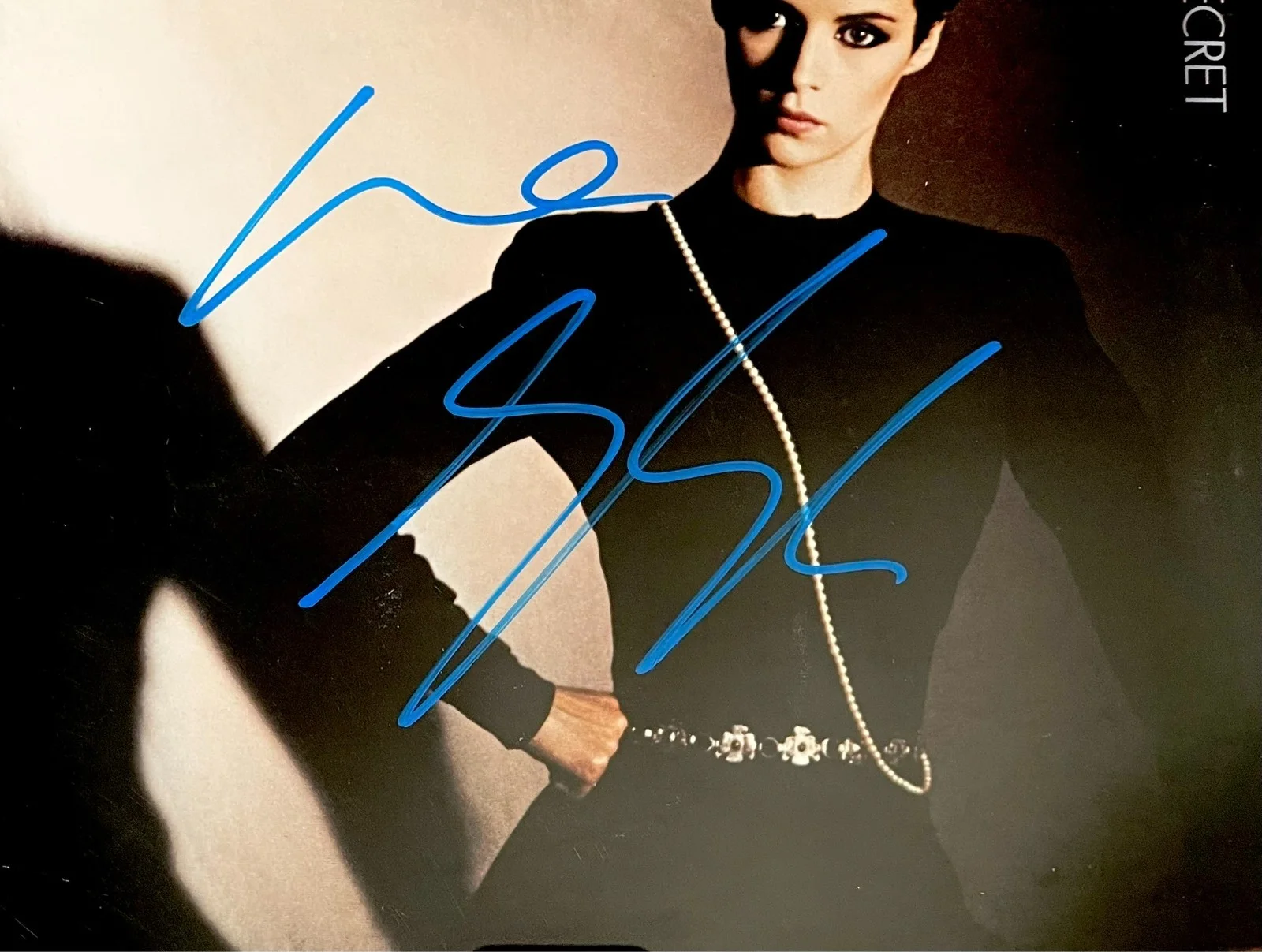 Sheena Easton — Sheena Easton Signed Best Kept Secret Vinyl LP Record Framed Display JSA COA, изображение 3