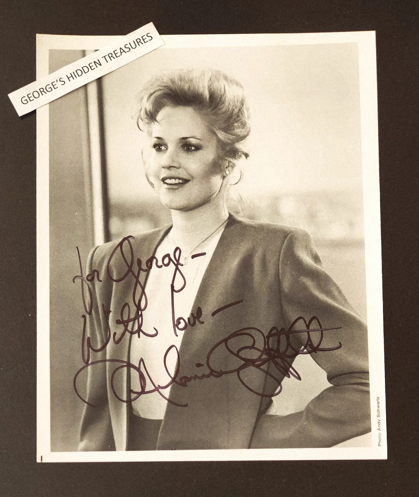 MELANIE GRIFFITH — MELANIE GRIFFITH signed autographed B&W 8x10 "WORKING GIRL"