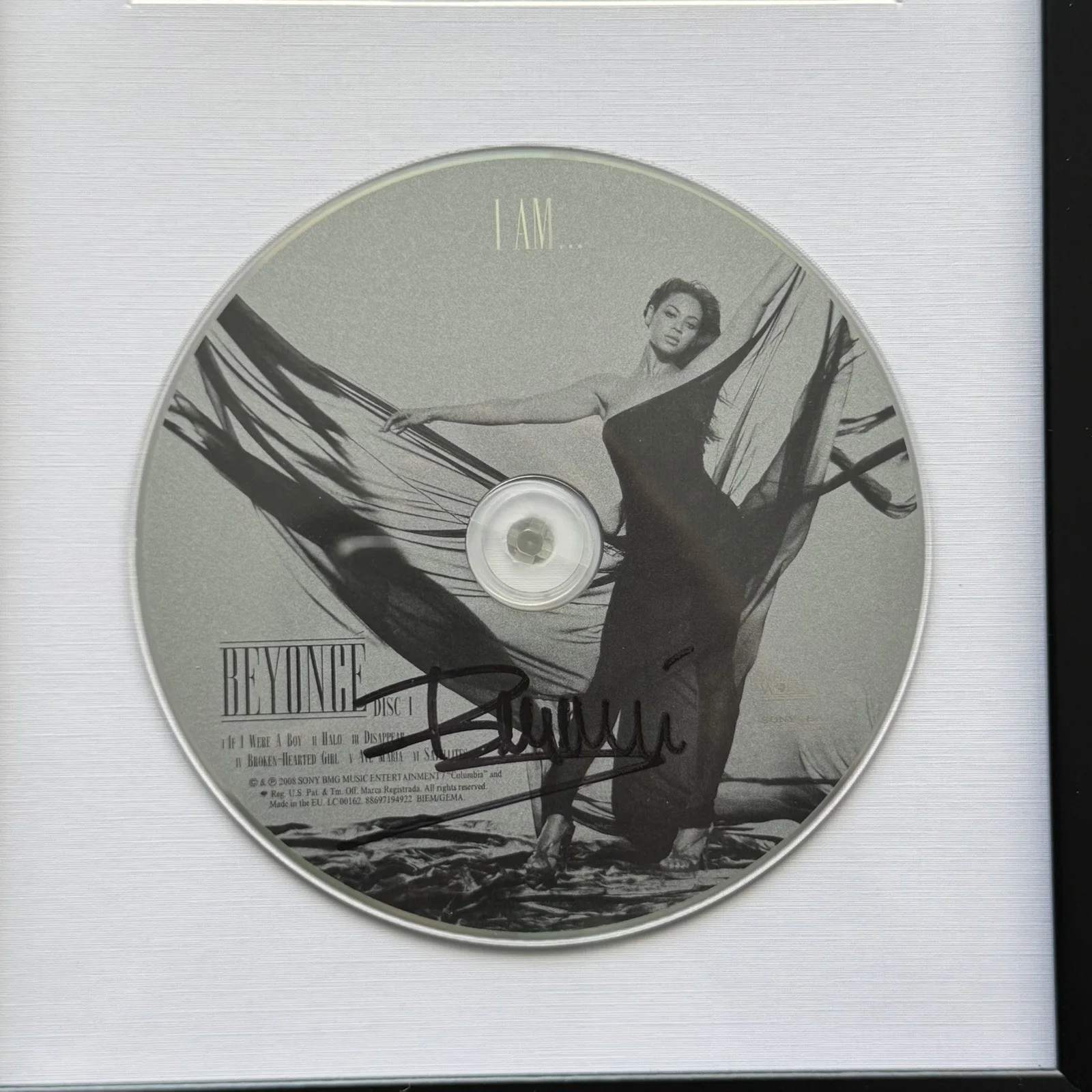 BEYONCÉ I AM SASHA FIERCE Authentic Signed CD Autograph with COA & Frame RARE, изображение 4