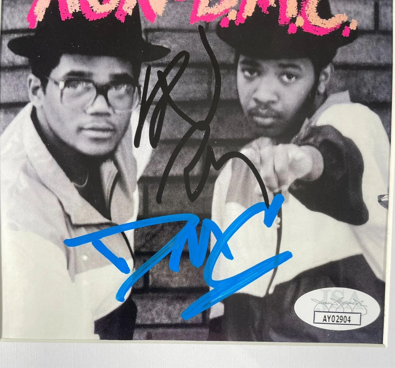 Rev Run — Rev Run & DMC Darryl McDaniels Signed Run DMC CD Booklet Framed Display JSA COA, image 2