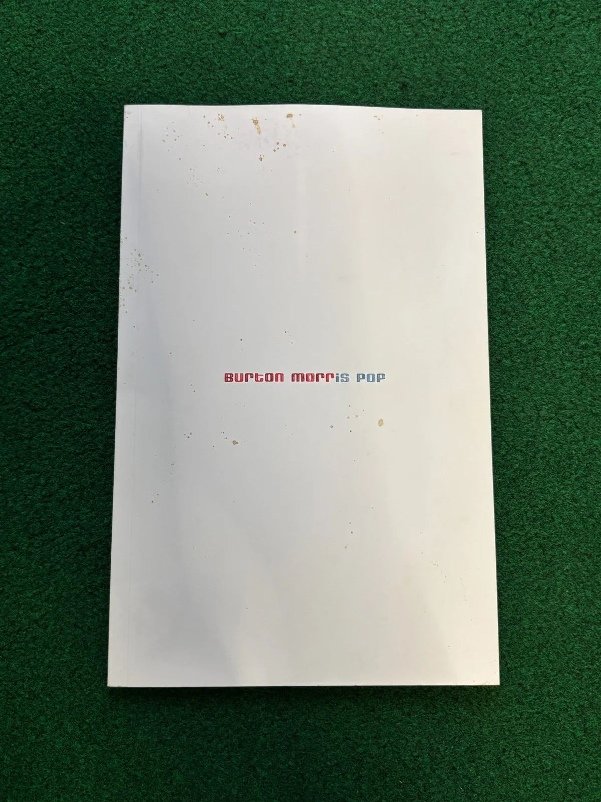 Rare Burton Morris Pop Art Catalogue Book From the Estate of Actor Joe Don Baker, изображение 2