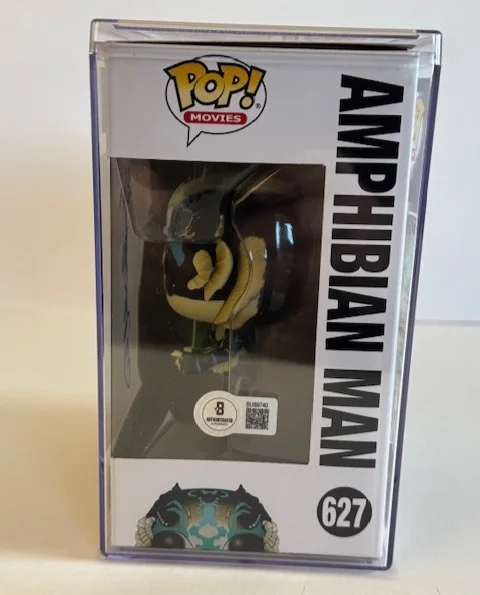 Guillermo del Toro — Guillermo del Toro Signed Amphibian Man Funko Shape of Water Beckett w/Hard Case, изображение 2